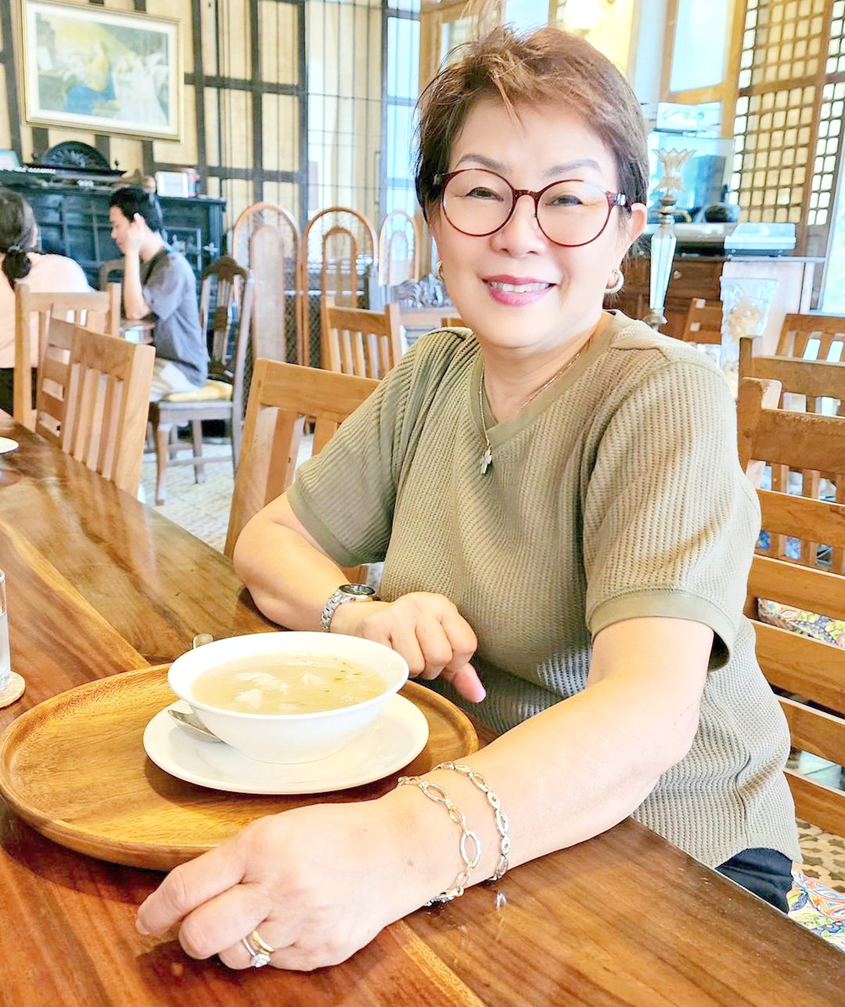 Grace Lozada
savoring Pancit Molo.